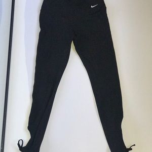 NEW NIKE LEGGING WITH TIE